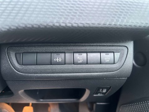 Peugeot 2008 1.6 2008 Allure e-HDi 5dr 34