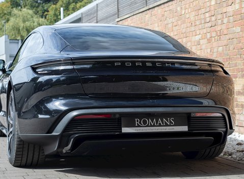 Porsche Taycan Turbo 27