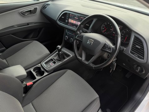 SEAT Leon 1.2 TSI SE Dynamic Technology Euro 6 (s/s) 5dr 9