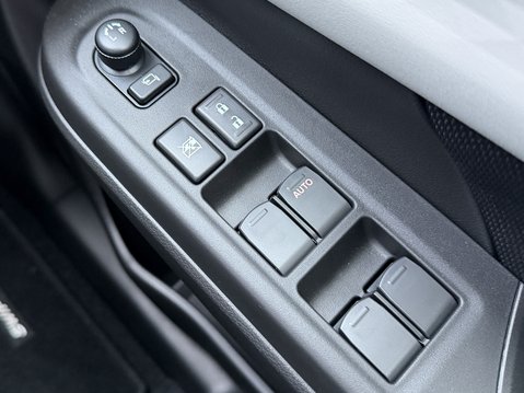 Suzuki Swift 1.2 Mild Hybrid Ultra ALLGRIP 5dr 38