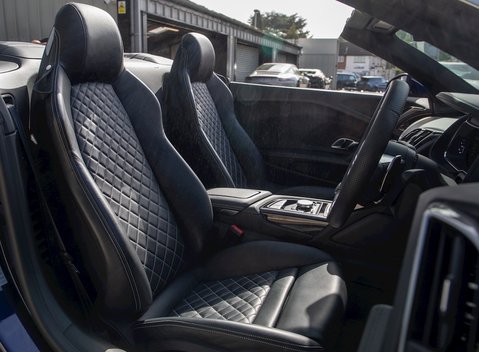 Audi R8 V10 Spyder 14