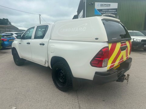 Toyota Hilux ACTIVE 4WD D-4D DCB 8