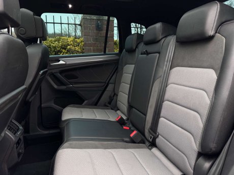 Volkswagen Tiguan 2.0 Tiguan R-Line TDI BlueMotion Technology 4Motion Semi-Auto 4WD 5dr 49