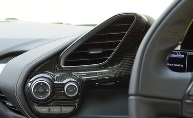 Ferrari 488 Spider 20