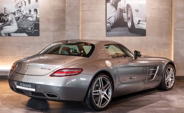 Mercedes-Benz SLS AMG 7