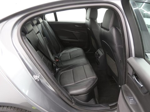 Jaguar XE 2.0d R-Sport Auto Euro 6 (s/s) 4dr 23
