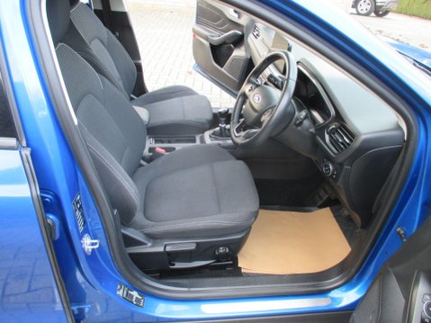Ford Focus 1.0T EcoBoost Titanium Euro 6 (s/s) 5dr 25