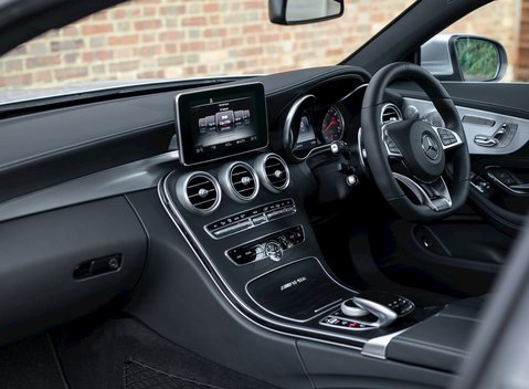 Mercedes-Benz C Class C63 Coupe 14