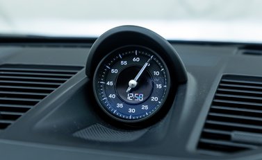 Porsche 911 Targa 4 GTS (992.2) 23