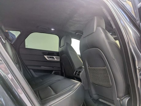 Jaguar XF 2.0 XF R-Sport D AWD Auto 4WD 5dr 44