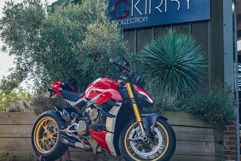 Ducati Streetfighter V4S 18