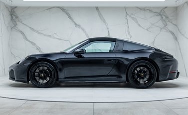 Porsche 911 Targa 4 GTS (992.2) 7