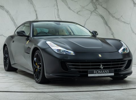 Ferrari GTC4 Lusso T 9