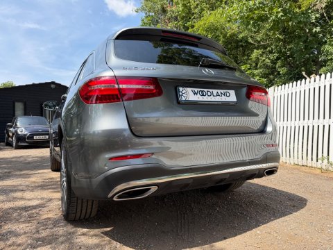 Mercedes-Benz GLC GLC 250 4MATIC AMG LINE 17
