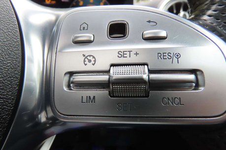 Mercedes-Benz A Class 2.0 A35 AMG (Premium Plus) SpdS DCT 4MATIC Euro 6 (s/s) 5dr 15