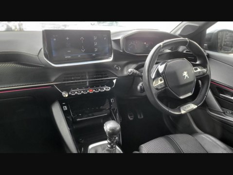 Peugeot 208 PURETECH GT S/S 13