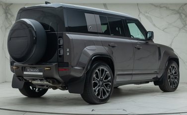 Land Rover Defender 110 OCTA 6