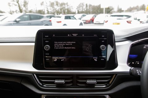 Volkswagen T-Roc LIFE TSI 28