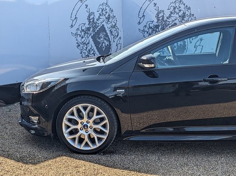 Ford Focus ST-LINE 5