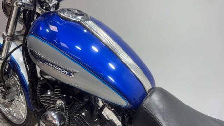 Harley-Davidson Sportster XL 1200 C 2011 ONLY 8K MOT STUNNING CRUISER BIKE 1200CC 8