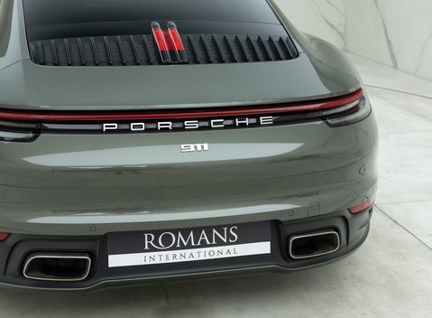 Porsche 911 Carrera (992) 22