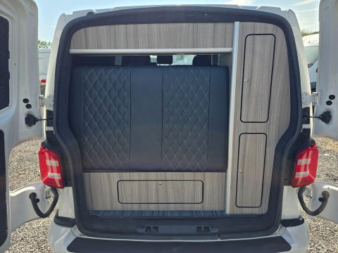 Volkswagen Campervan 10