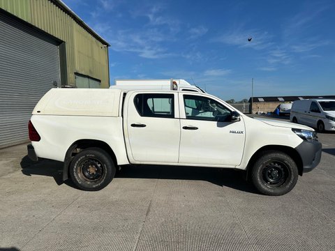 Toyota Hilux ACTIVE 4WD D-4D DCB 5