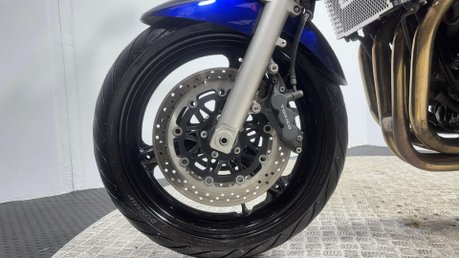 Suzuki Bandit 1200 2005 ONLY 21K NEW MOT SERVICED VERY CLEAN ICONIC MK2 NAKED 35