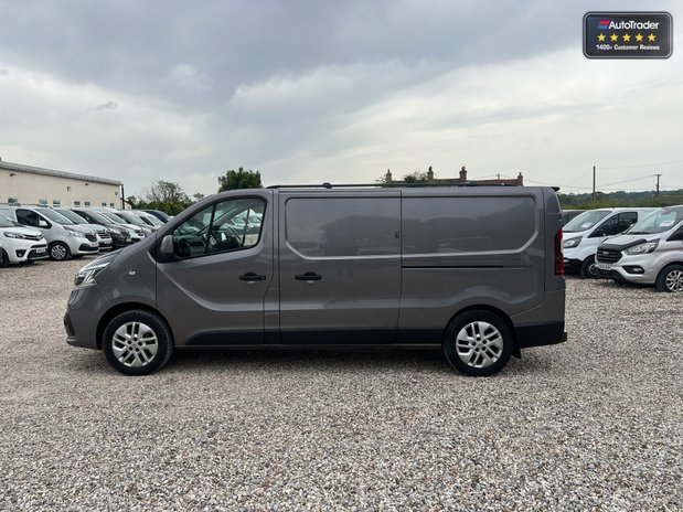 Renault Trafic LWB L2H1 Low Roof Leader LL30 Air Con Alloys Sensors Cam EURO 6 NO VAT 1