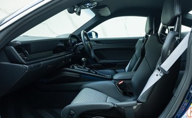 Porsche 911 GT3 TOURING (992) 16