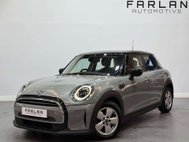 Mini Hatch 1.5 Cooper Classic Hatchback 5dr Petrol Steptronic Euro 6 (s/s) (136 ps) 3