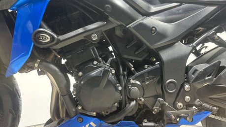 Suzuki GSX-S GSR750 2017 25K NAKED BIKE 750CC MOT WARRANTY 38