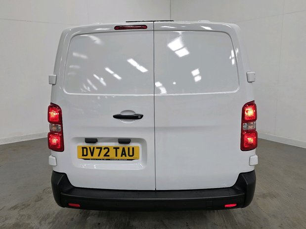 Vauxhall Vivaro Vauxhall Vivaro L2 Diesel 2900 1.5d 100ps Dynamic H1 Van 7