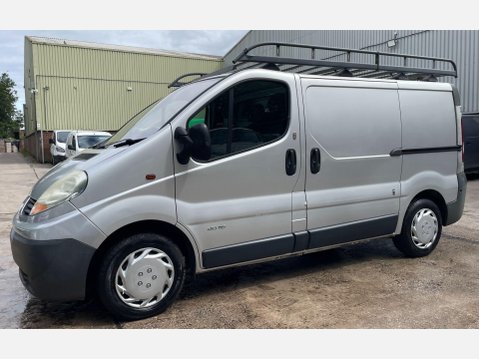 Renault Trafic 2.0 TD dCi SL27 Panel Van 4dr Diesel Manual L1 H1 (214 g/km, 90 bhp) 18