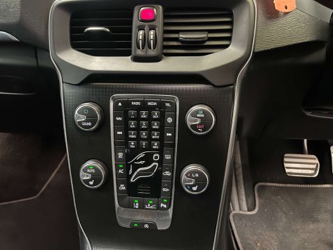 Volvo V40 2.0 V40 R-Design Pro D3 Auto 5dr 19