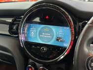 Mini Hatch 1.5 Cooper Classic Hatchback 5dr Petrol Steptronic Euro 6 (s/s) (136 ps) 39