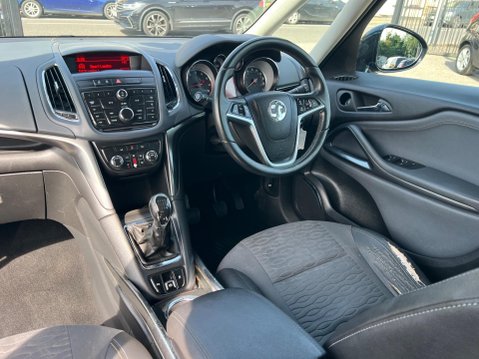 Vauxhall Zafira 1.4T 16V SE Euro 5 5dr 22