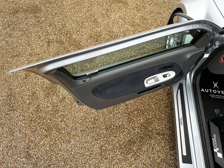 Renault Clio RENAULTSPORT V6 77