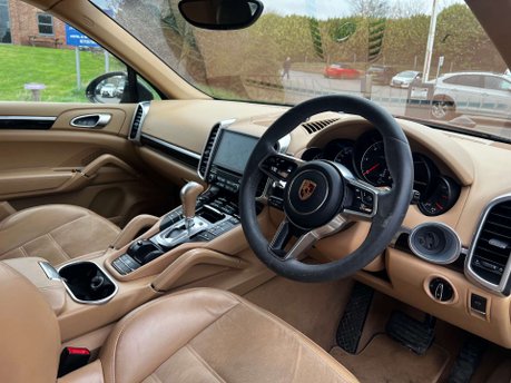 Porsche Cayenne 3.0 Cayenne D Platinum Edition V6 Tiptronic S A 4WD 5dr 4