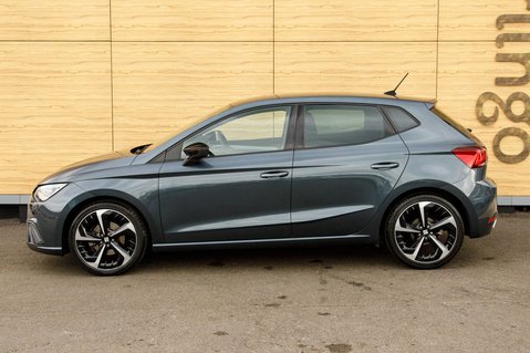 SEAT Ibiza TSI FR SPORT DSG 13