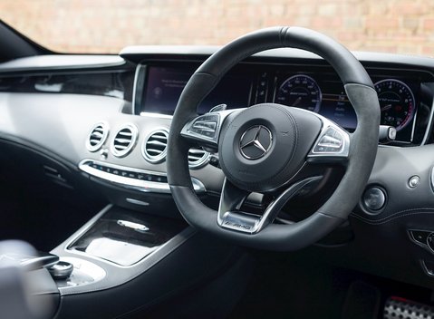 Mercedes-Benz S Class S65 Coupe 11