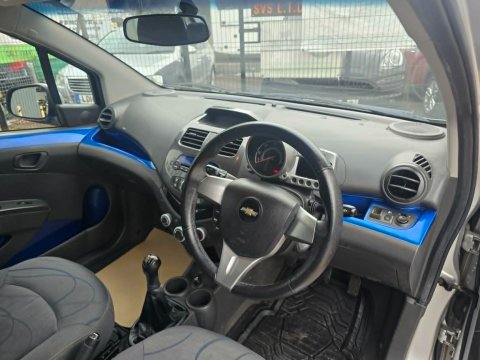 Chevrolet Spark LT 12