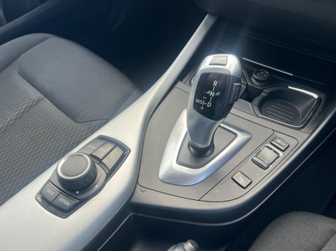 BMW 1 Series 1.6 116i SE Auto Euro 5 (s/s) 5dr 30