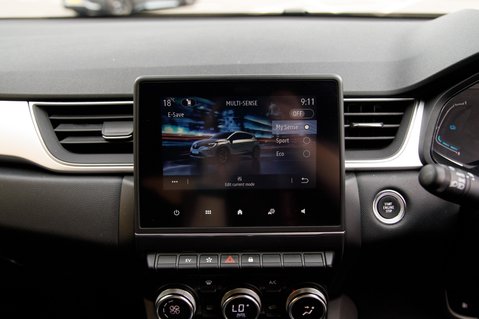 Renault Captur TECHNO E-TECH 32