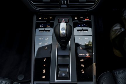 Porsche Macan GTS PDK 22