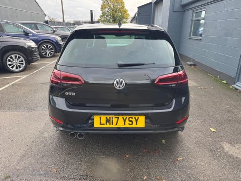 Volkswagen Golf GTD TDI DSG 15