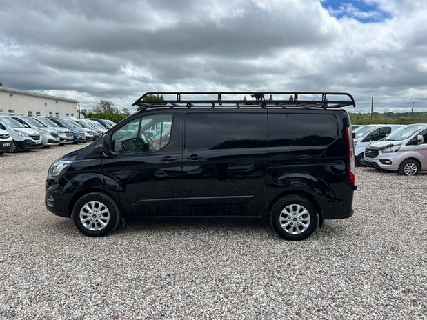 Ford Transit Custom SWB L1H1 Low Roof Limited 300 Air Con Alloys Sensors EURO 6 NO VAT 1