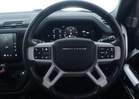 Land Rover Defender 3.0 Defender X-Dynamic HSE D300 MHEV A 4WD 5dr 19