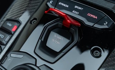 Lamborghini Aventador S LP 740-4 ROADSTER 24