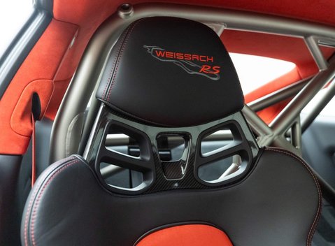 Porsche 911 GT2 RS (991) 8